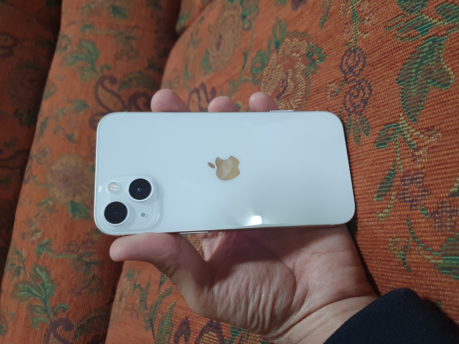 iPhone 13の製品画像