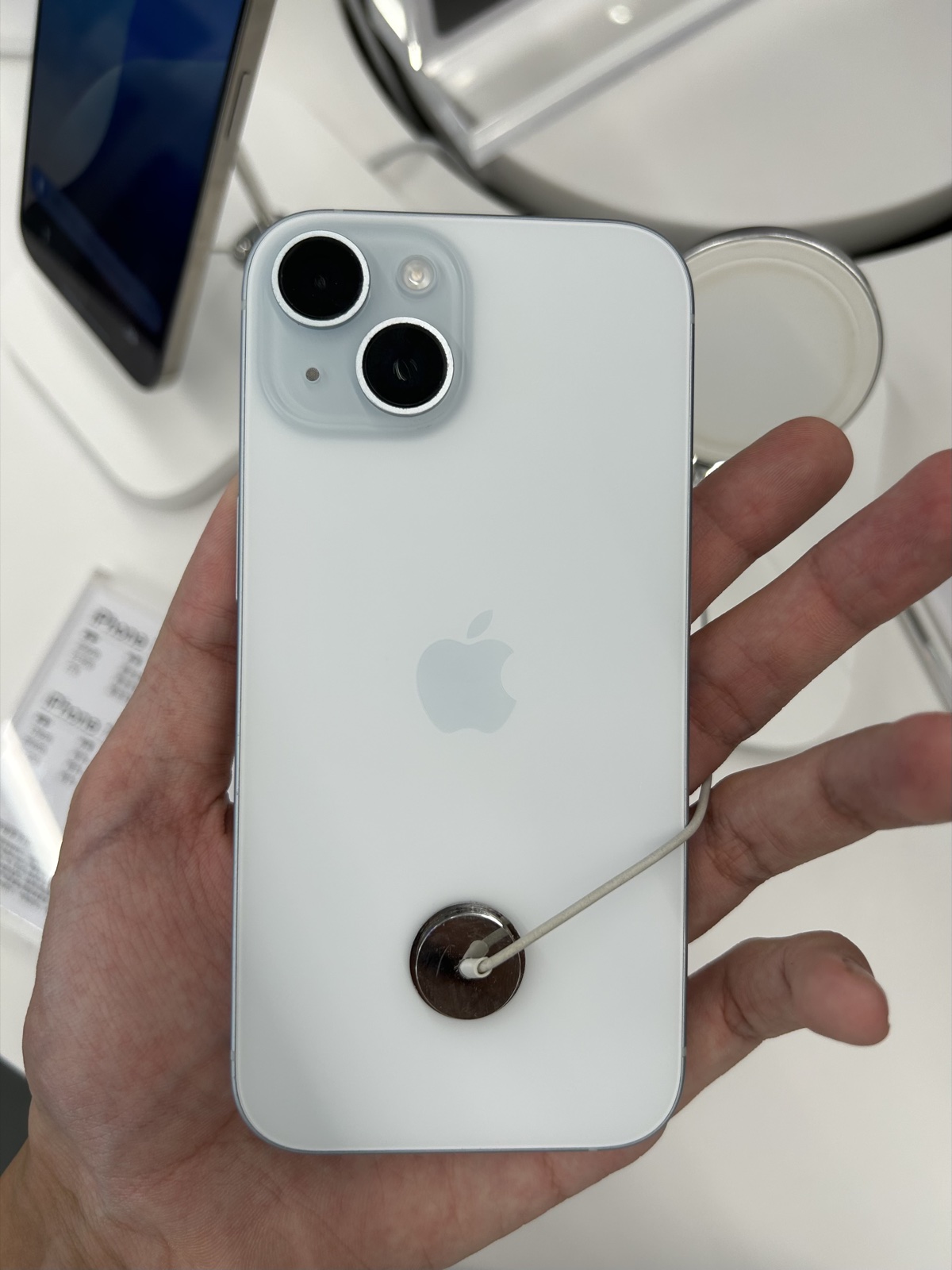 iPhone 15の製品画像